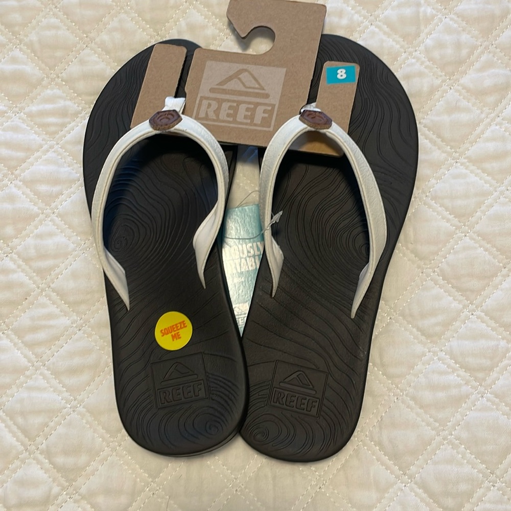 NWT REEF Zen Love Womens Size 8